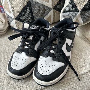Nike Panda Dunks